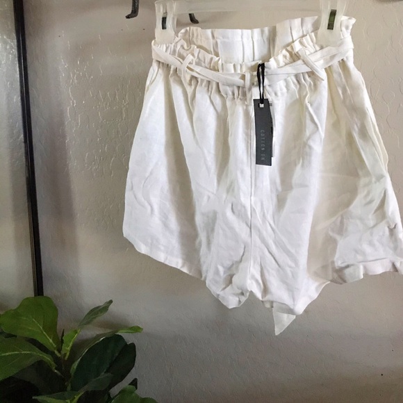Cotton On White Belted Shorts - Picture 2 of 3